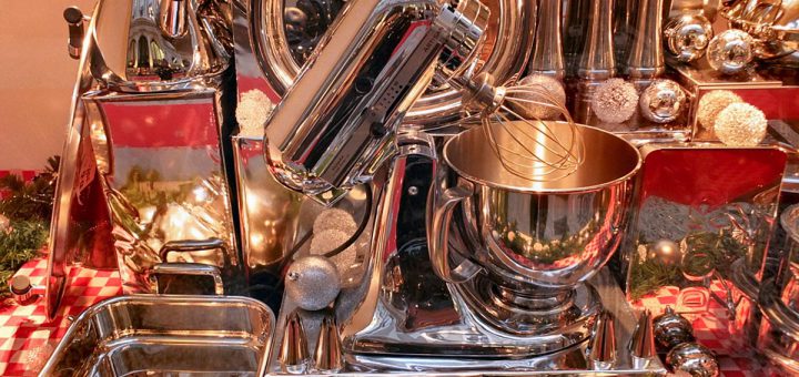 Batterie de cuisine et de pâtisserie moderne